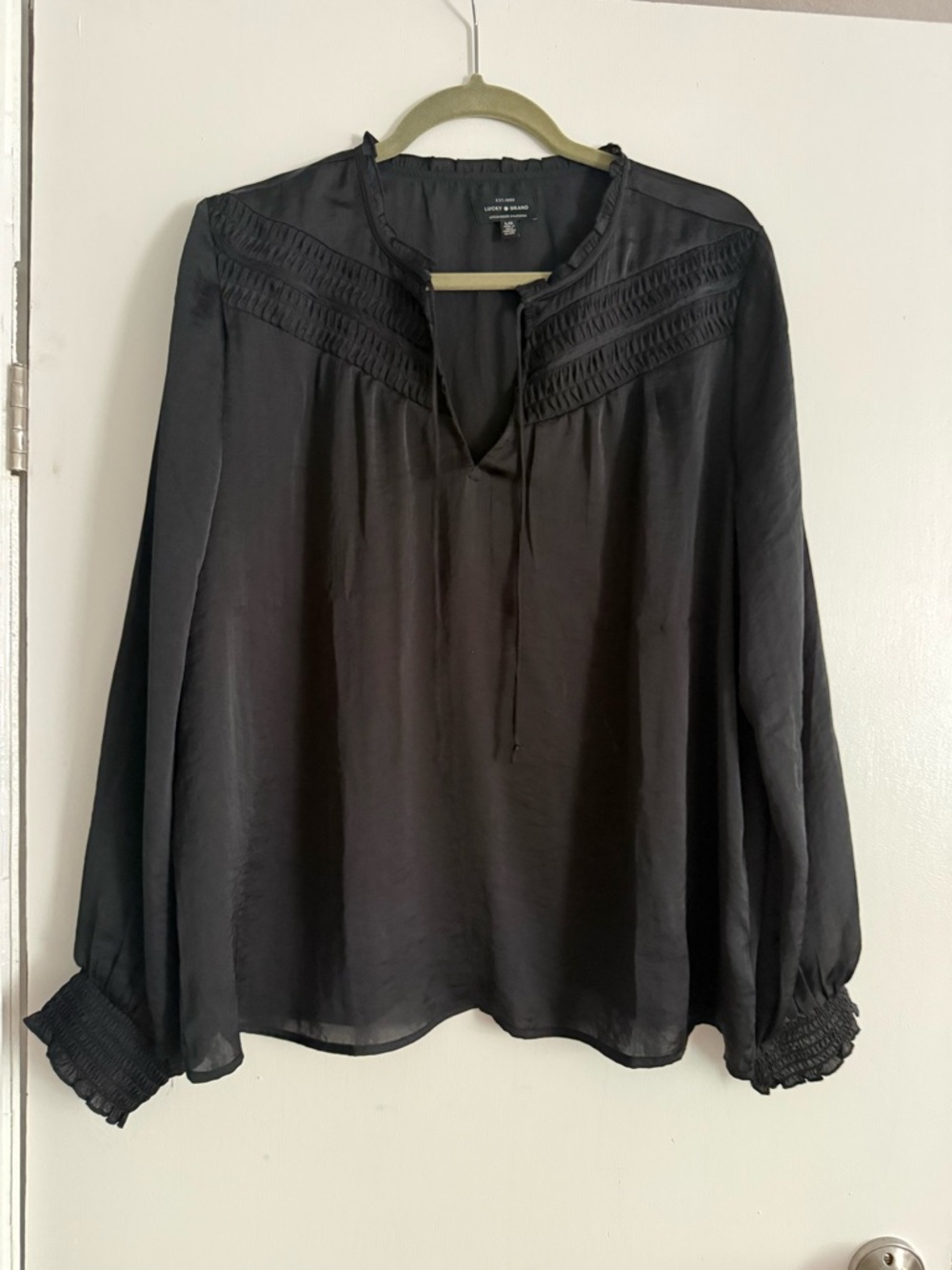 Lucky Brand Black Smocked Yoke Long-Sleeve Blouse